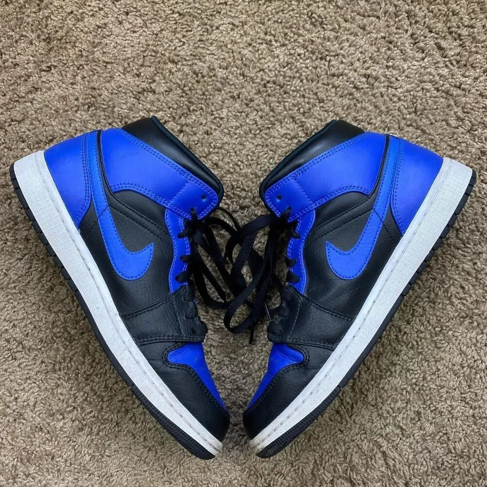 Jordan Women's Blue and Black Trainers